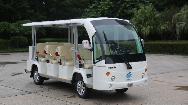 電動(dòng)觀光車與燃油觀光車對(duì)比