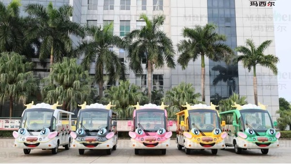 瑪西爾私人訂制龍年吉祥款觀光車  在海南三亞天涯小鎮(zhèn)五龍街恭候您的光臨